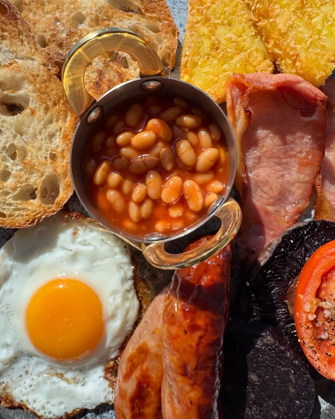 Breakfast at Banana Wharf