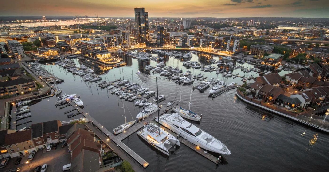 Ocean Village at Banana Wharf