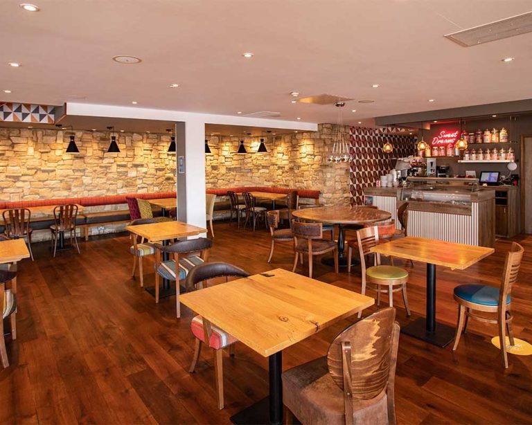 Gallery Banana Wharf